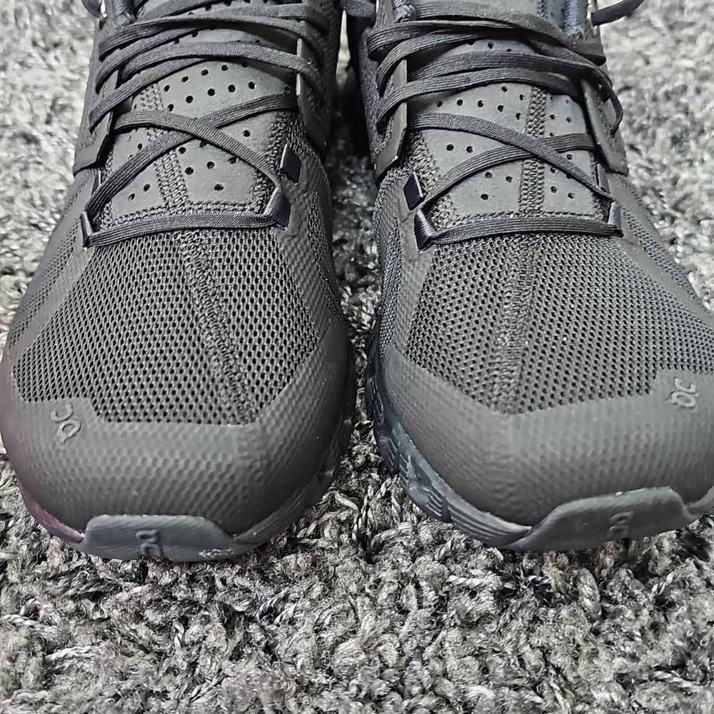 On running Cloud all black . Men's
Size 9.5
New
Box as is( original box , no - Picture 4 of 9